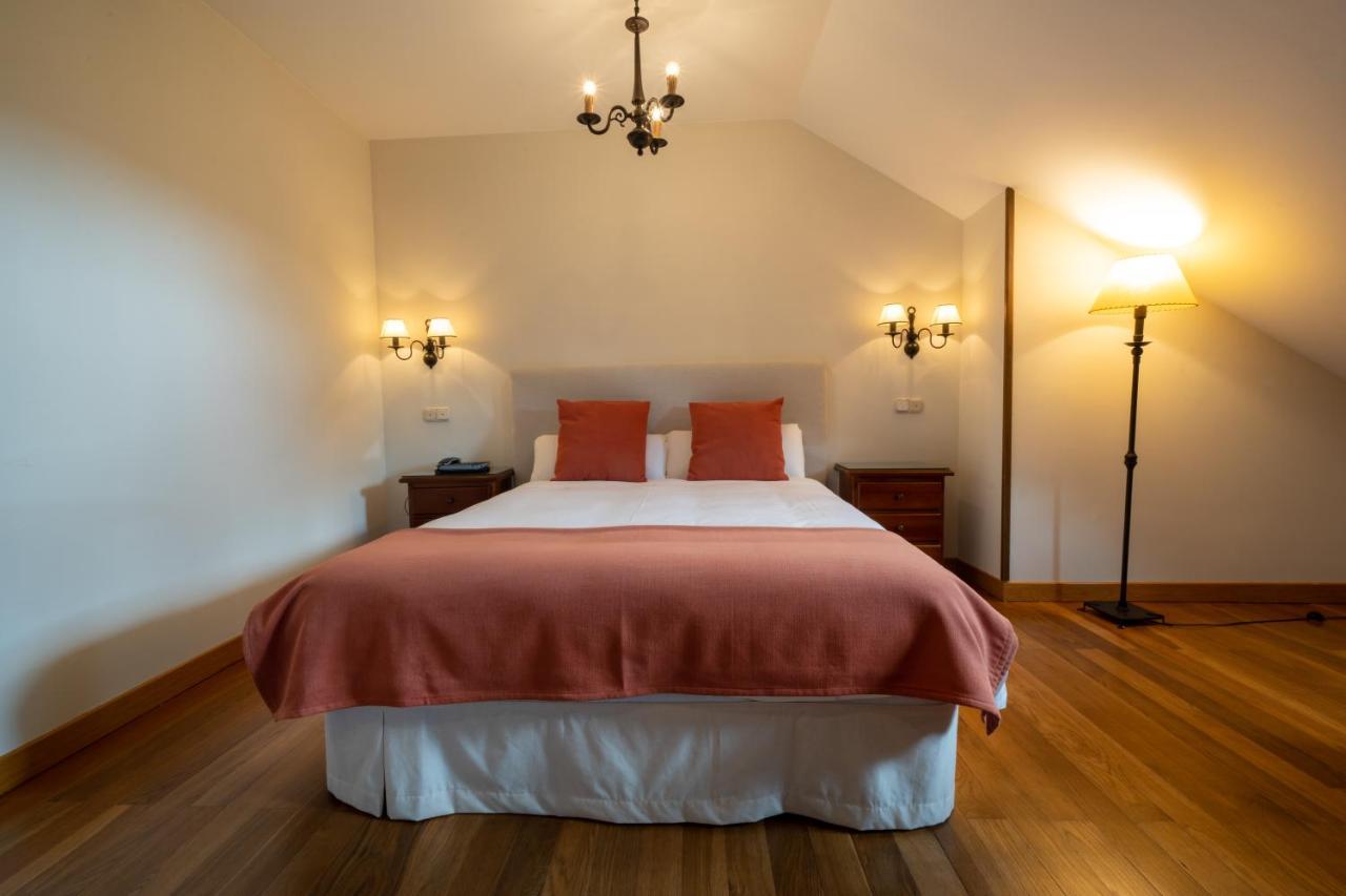 La Posada De Pradorey Ventosilla ภายนอก รูปภาพ