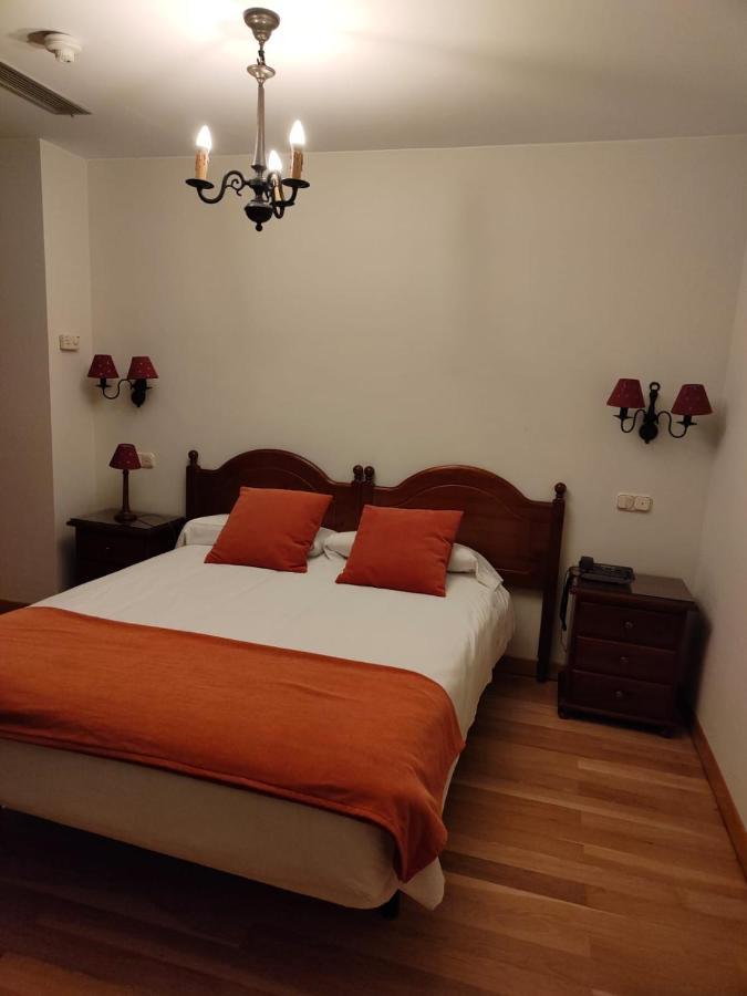 La Posada De Pradorey Ventosilla ภายนอก รูปภาพ